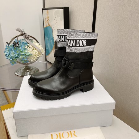 Dior D-MAJOR ZIP BACK BOOTS