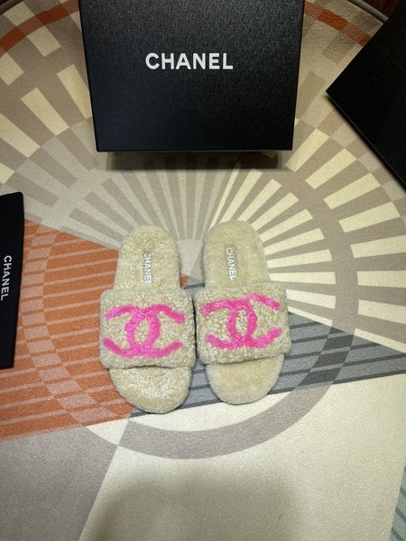 Chanel Wool slippers