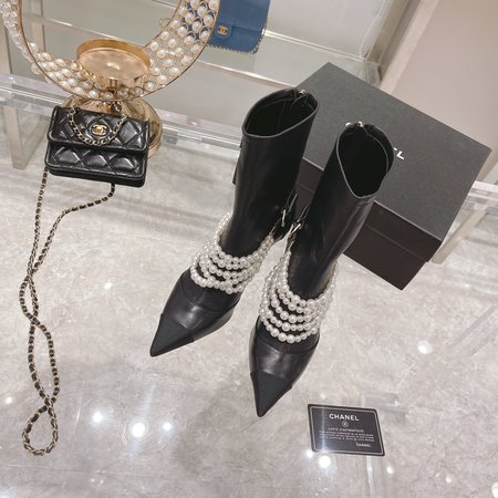 Chanel Pearl series stretch boots