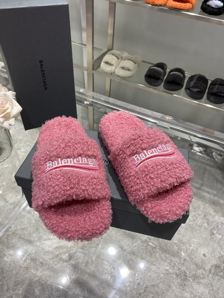 Balenciaga Political CamPaiGn Fur Slippers