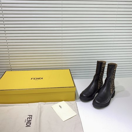 Fendi Glossy ankle boots FF Logo cowhide inner sheep leather