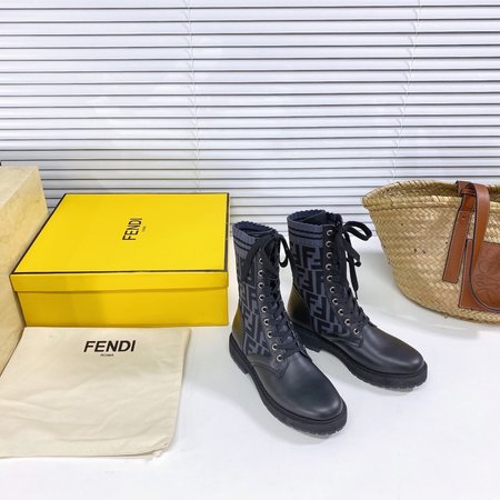 Fendi Knitted logo series cowhide boots with sheepskin inside