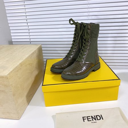 Fendi Knitted logo series cowhide boots with sheepskin inside