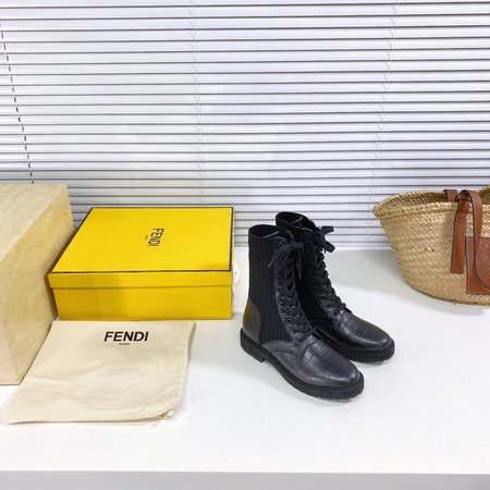 Fendi Knitted logo series cowhide boots with sheepskin inside