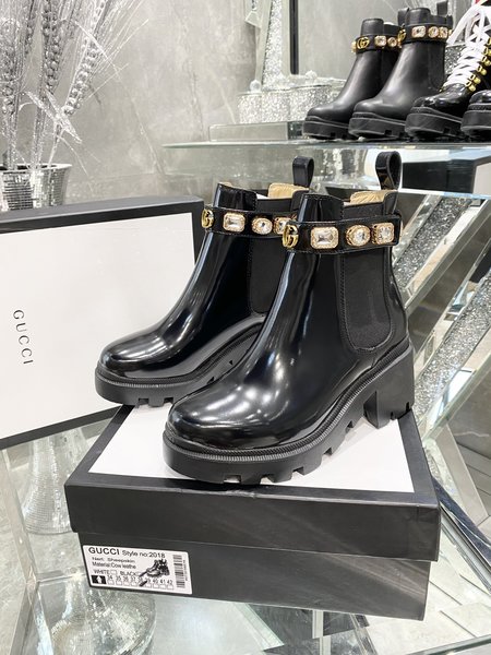 Gucci Platform ankle boots top layer cowhide GG