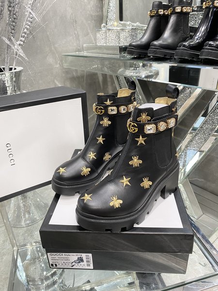 Gucci Platform ankle boots top layer cowhide GG