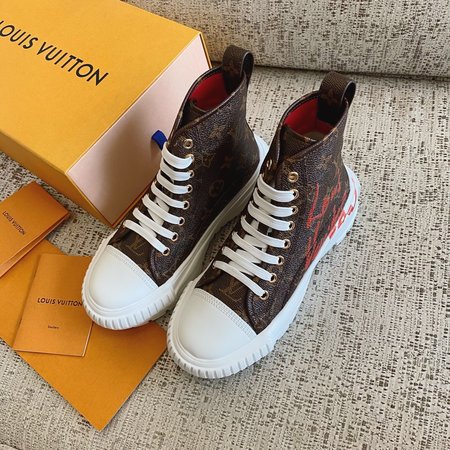 Louis Vuitton Squad High Top sneakers, Fall in love special series