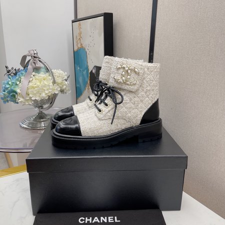 Chanel Lace-up ankle boots rhombus chain CC big logo calfskin/wool cloth/denim lining sheep skin