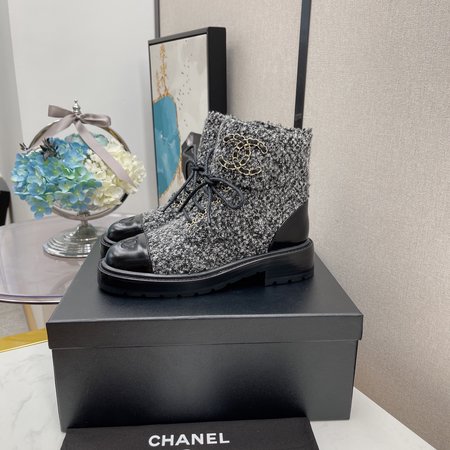 Chanel Lace-up ankle boots rhombus chain CC big logo calfskin/wool cloth/denim lining sheep skin