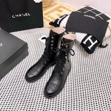 Chanel Boots calfskin/patent leather