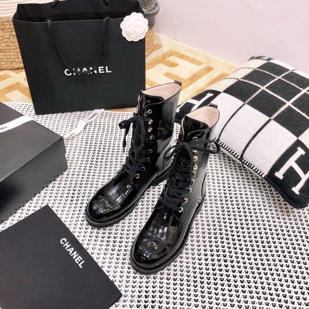 Chanel Boots calfskin/patent leather