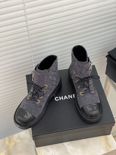 Chanel Chain buckle embellished diamond short boots