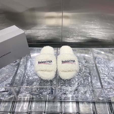 Balenciaga Logo embroidered wool slippers