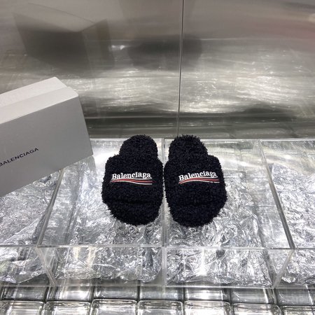 Balenciaga Logo embroidered wool slippers