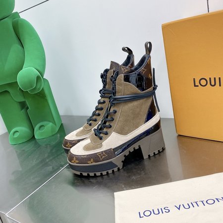 Louis Vuitton Short boots cowhide, cowhide lining, high heel: 7cm