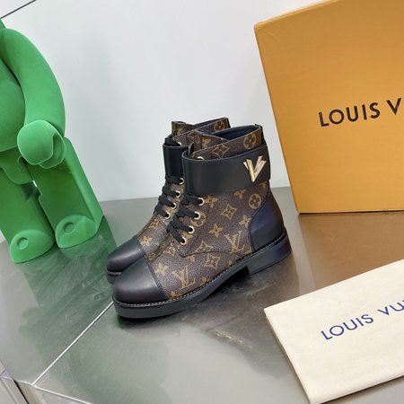 Louis Vuitton Classic Martin boots calfskin