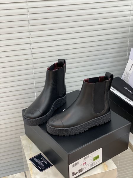 Chanel Chelsea boots calfskin