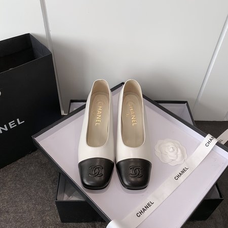 Chanel Vintage CC Logo women s heel height 6.5cm