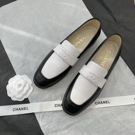 Chanel Vintage CC Lofers