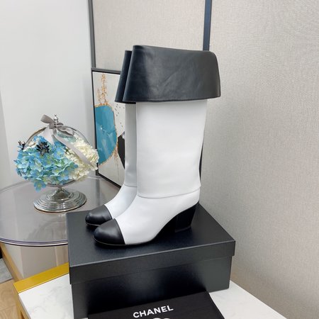 Chanel Calfskin fold-over women s boots with a height of 6.5cm