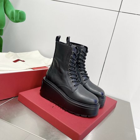 Valentino Garavani calfskin big logo and short boots