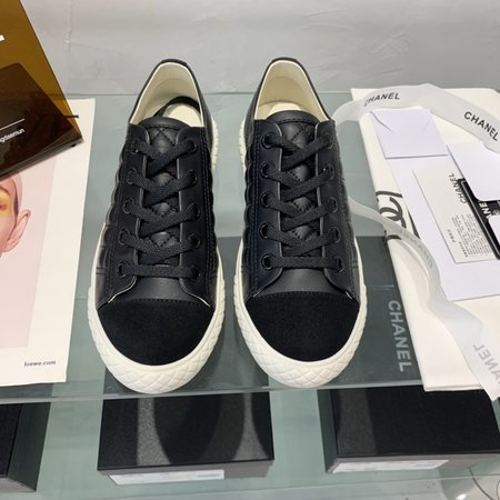 Chanel Vintage leather rhomboid Low Top casual shoes