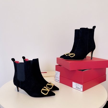 Valentino VLogo Signature series ankle boots