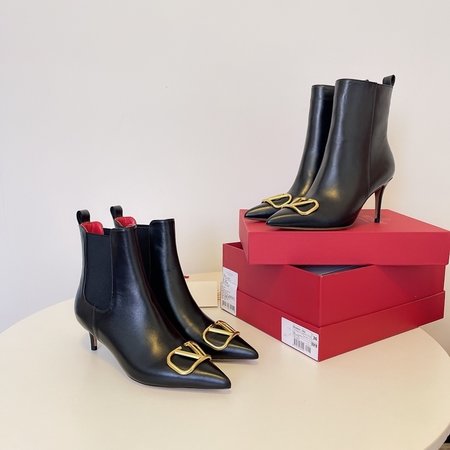 Valentino VLogo Signature series ankle boots