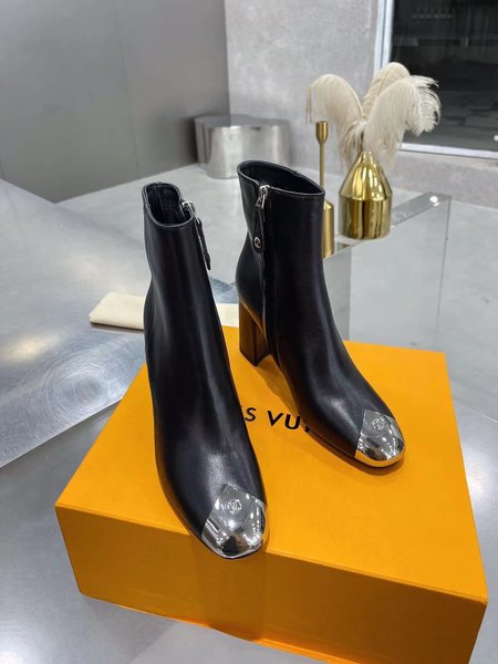 Louis Vuitton Small boots with 7.5cm high calfskin inner lambskin