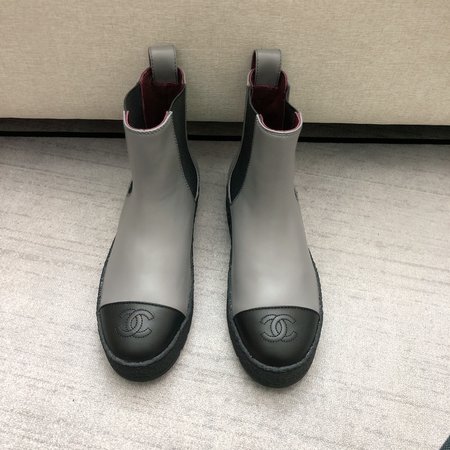 Chanel Short sole round toe CClogo Chelsea women s boots