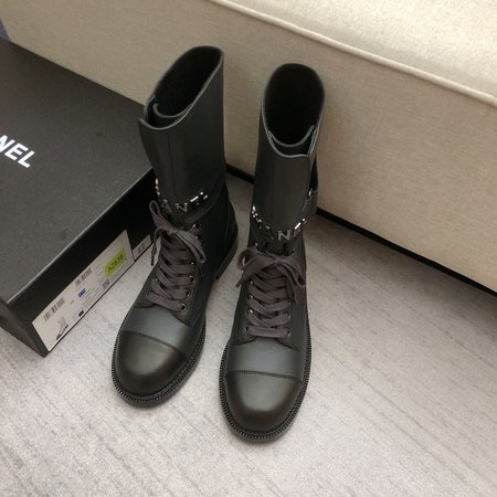 Chanel Letter logo hardware buckle Martin boots cowhide and sheepskin inner heel height: 2.5cm