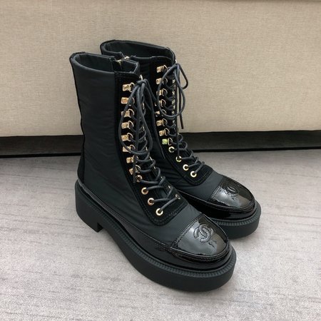 Chanel Embroidered logo women s short boots, thick-soled lace-up round toe Martin boots, patent leather heel height: 4.5cm