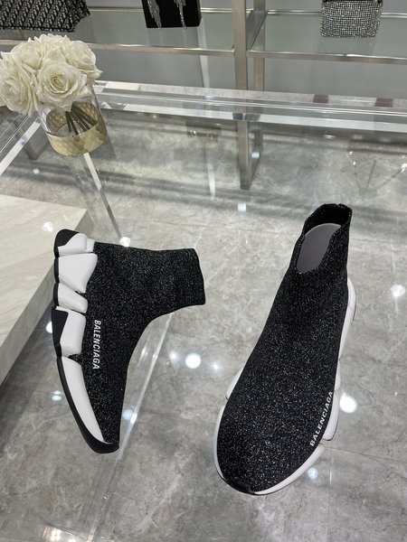 Balenciaga Speed 2.0 sock shoes