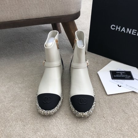 Chanel Vintage boots in sheepskin