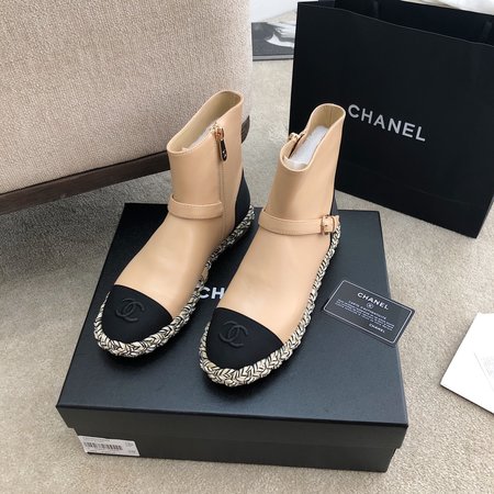 Chanel Vintage boots in sheepskin