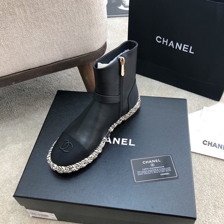 Chanel Vintage boots in sheepskin