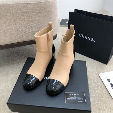 Chanel Vintage boots in sheepskin