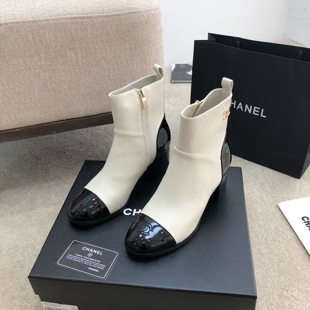 Chanel Vintage boots in sheepskin