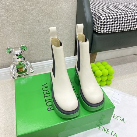 Bottega Thick-heeled Macaron color platform boots Heel height: 9.5cm