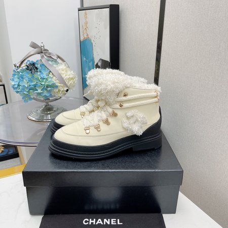 Chanel Lace-up snow boots