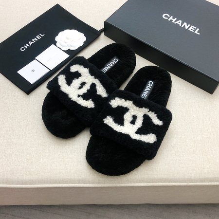 Chanel Wool slippers lamb wool