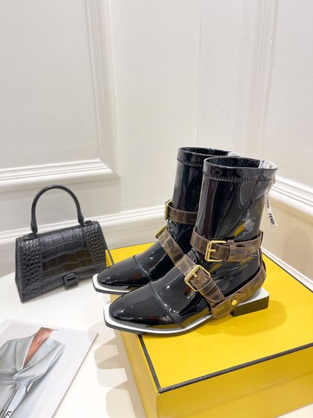 Fendi Boots elastic leather