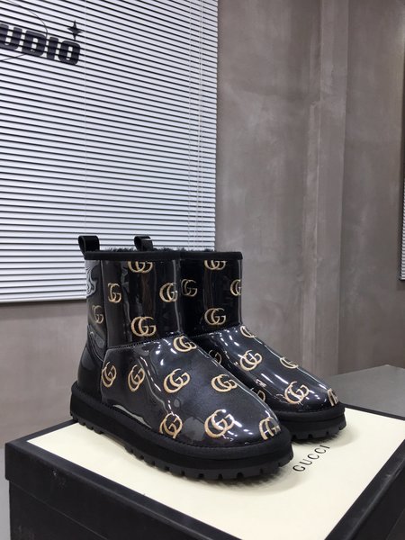 Gucci Velvet snow boots silk