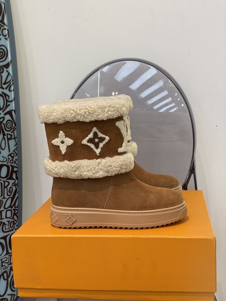 Louis Vuitton Snow boots fur