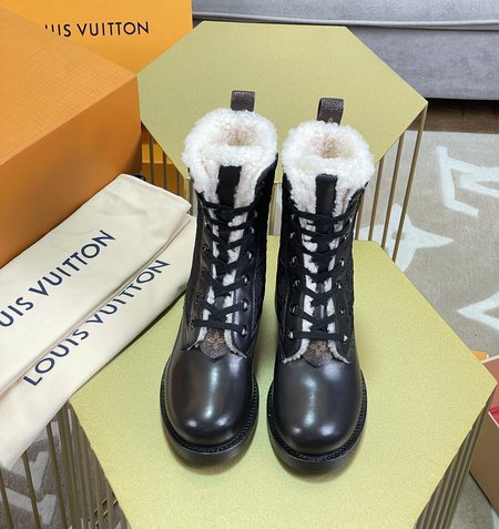 Louis Vuitton Lamb wool Martin boots ankle boots silver V calfskin and wool lining cowhide