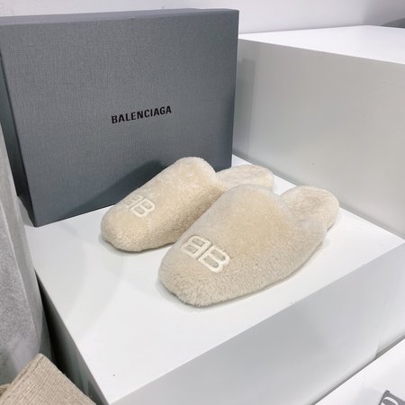 Balenciaga Furry slippers