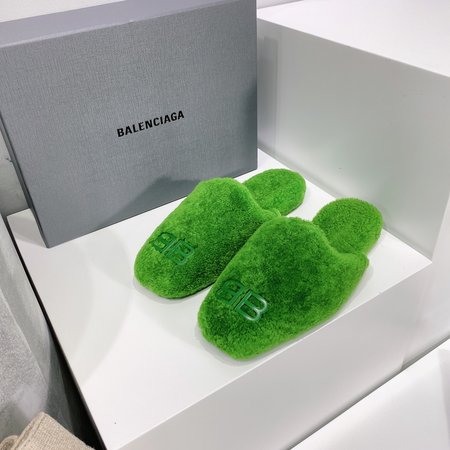 Balenciaga Furry slippers