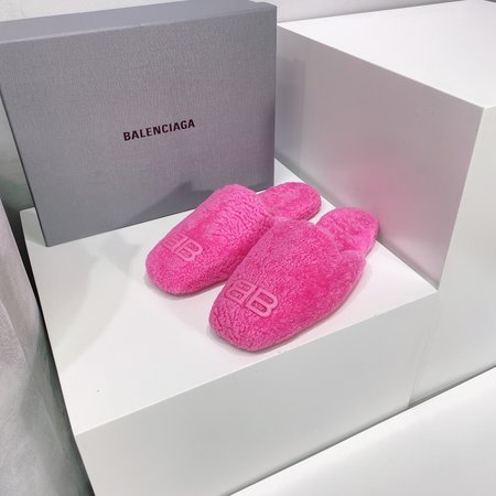 Balenciaga Furry slippers