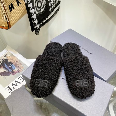 Balenciaga Furry slippers wool