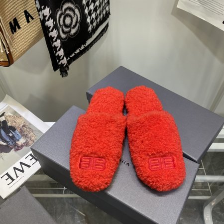 Balenciaga Furry slippers wool